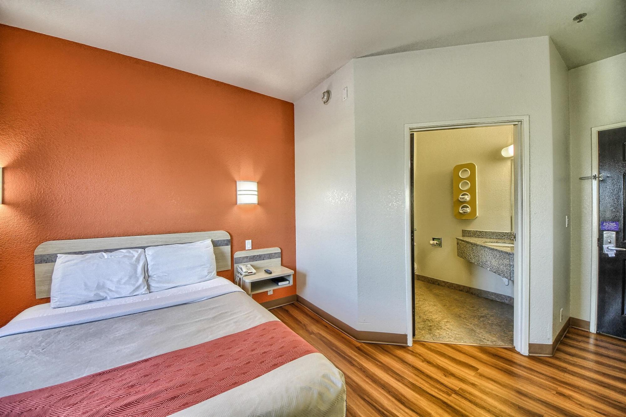 Motel 6-Mission, Tx Экстерьер фото